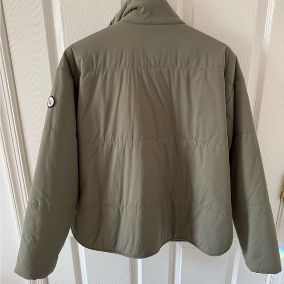 Vuori Women's Canyon Insulated Jacket - Picture 3 of 5